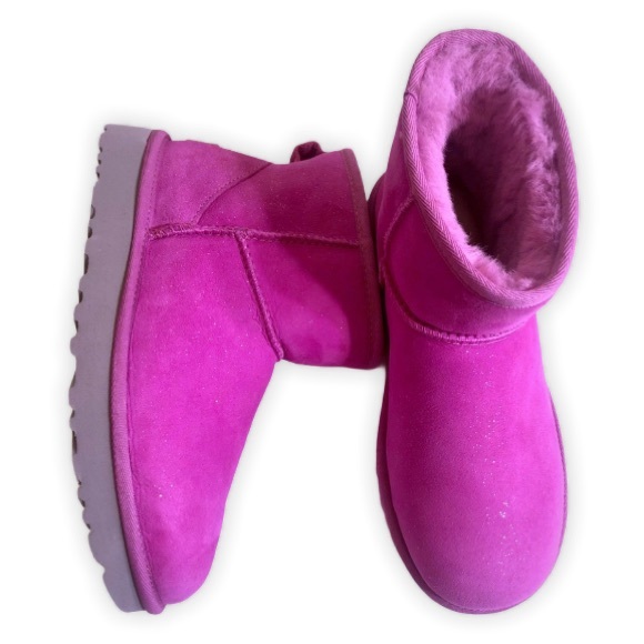 🎉HP🎉Ugg Classic Mini - Picture 3 of 6
